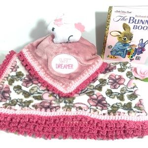 Sweet Dreamer Little Flower Bunny Crochet Baby Blanket Gift Set